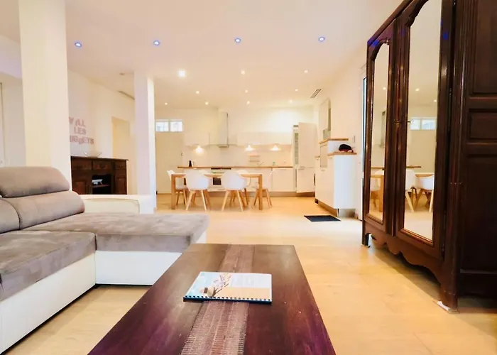Les Muguets - Standing 4 Prs - Clim, Parking Appartement